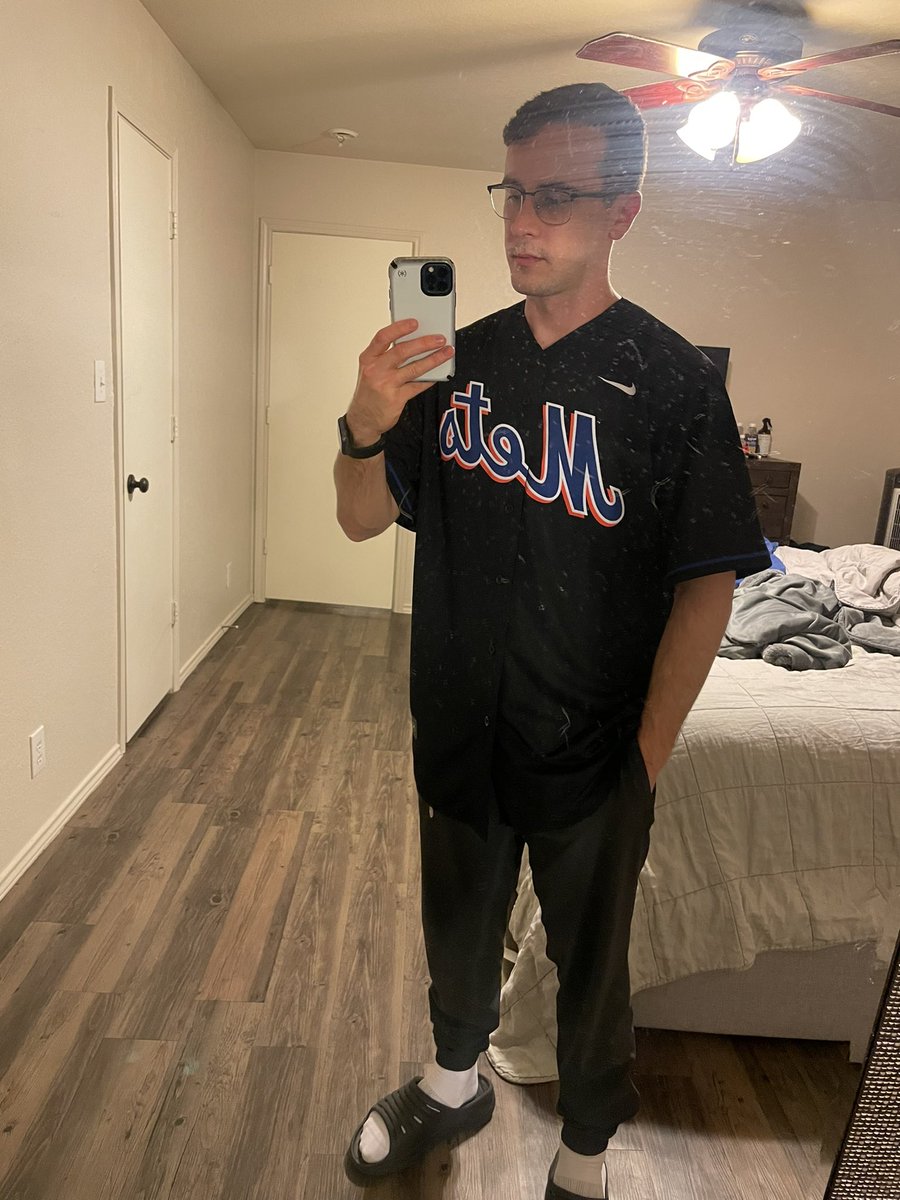 EnzoLFGM's tweet photo. LGM @Mets #BlackJerseys https://t.co/fIOdqmo962