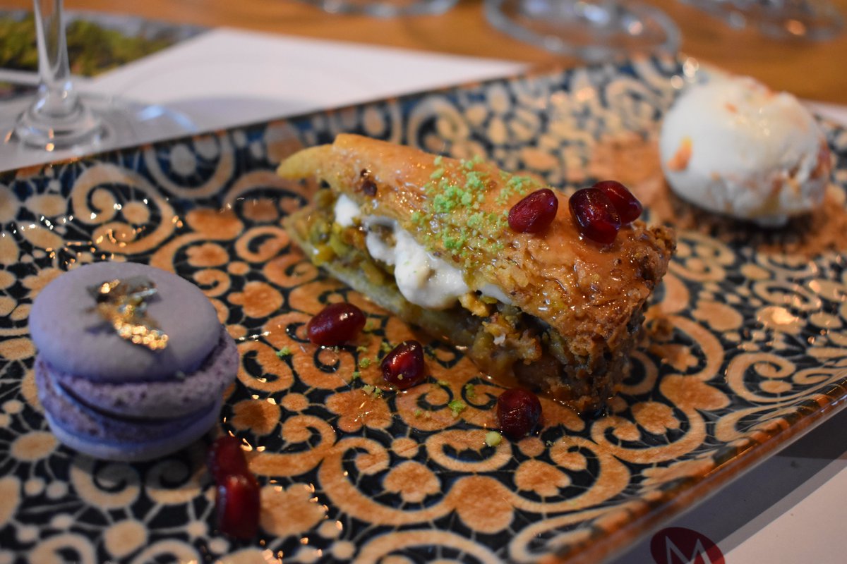 NexosTuristicos's tweet photo. 🍽️ #GOURMET | En exclusiva, conocimos el nuevo restaurante #AlAndalus, especializado en cocina libanesa que próximamente abrirá sus puertas a los comensales más exigentes.
🌆 El restaurante estará ubicado al sur de la #CDMX en la #TorreAleph Insurgentes Sur No. 2475, San Ángel. https://t.co/J9Hrl9KDIe