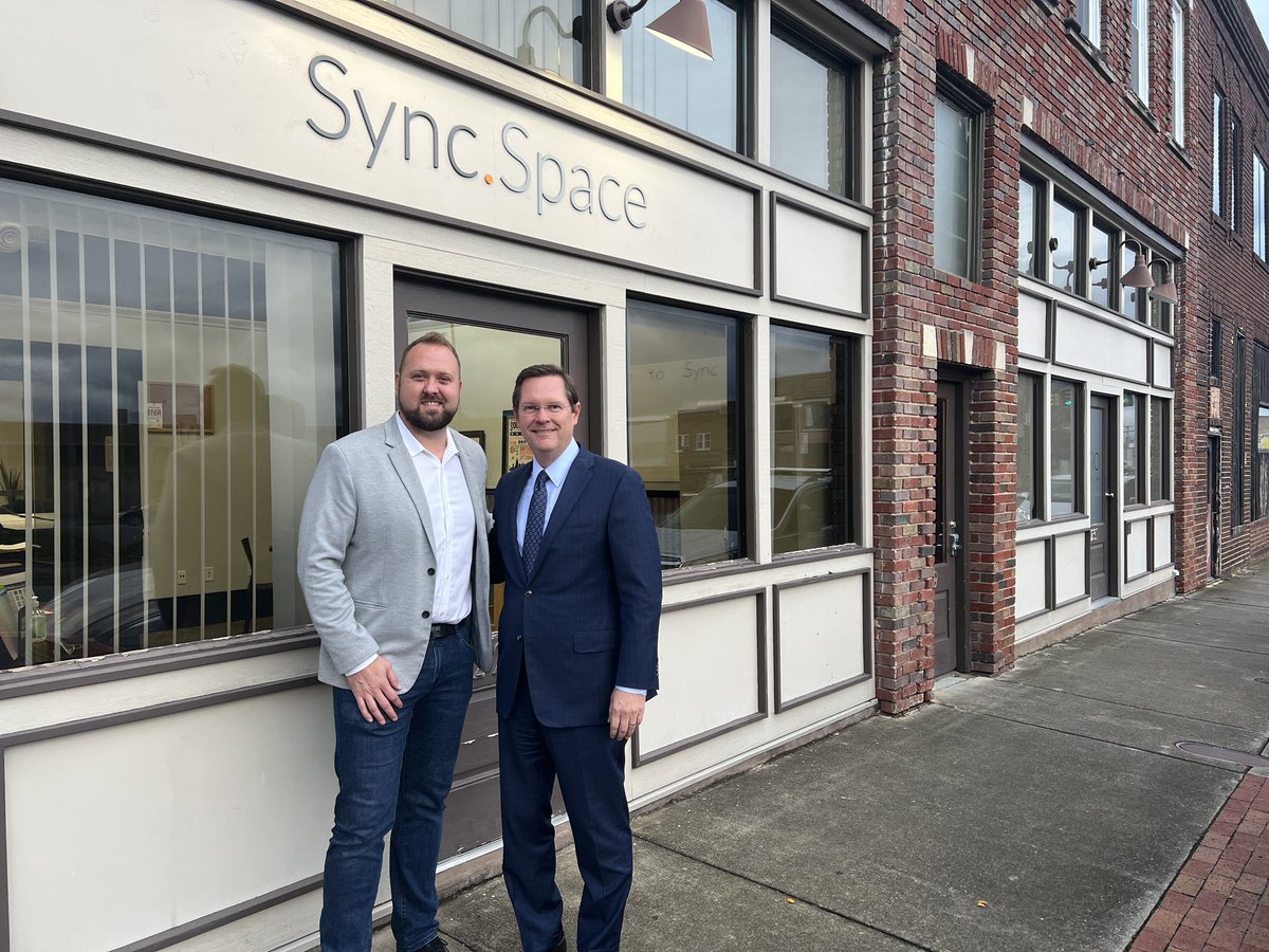CSexton25's tweet photo. Had a great visit with Heath Guinn &amp; @SyncSpace1 in Kingsport. Heath &amp; his team do a tremendous job creating partnerships &amp; supporting rural entrepreneurs to help solve unique regional challenges impacting health, education &amp; economic development in northeast #TN! https://t.co/bJWUB3W9k5