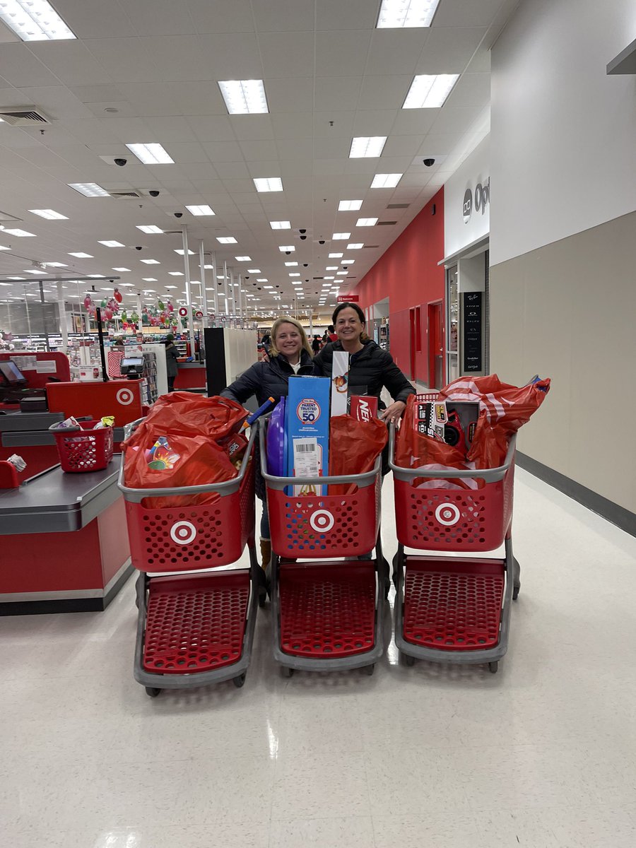 CPboyshockey's tweet photo. Both the boys and @CPCRHOCKEY teams spent some time learning about The Alexandra Housethen took to @Target to do some shopping for people receiving services from The Alexandra House #rebelsgiveback
#gorebels #rebelshockey #cphsrebelsboyshockey https://t.co/Mzup5LXhp1