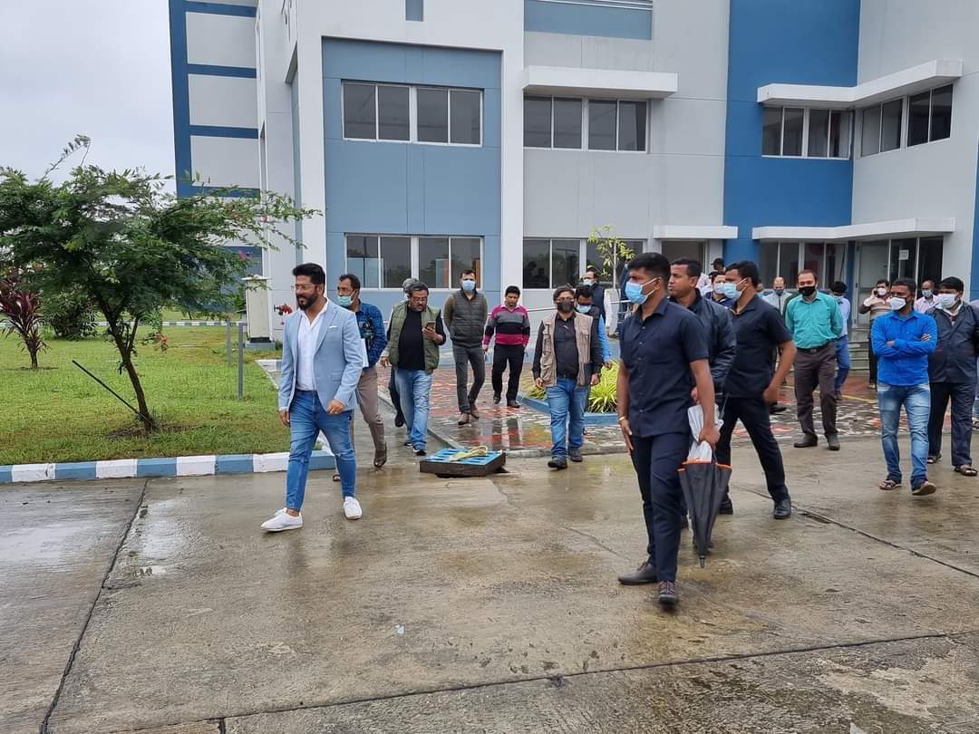 abhijit09529820's tweet photo. Mr @iamrajchoco , (MLA, BKP and the President of W.B Pradesh Trinamool Congress Cultural Cell) and the Officials of the Information &amp; Broadcasting Department,Govt. Of W.B. visited the newly constructed Tele Academy Studio, by the personal Intiative of Hon'ble CM,@MamataOfficial https://t.co/DXs8iBTPRE