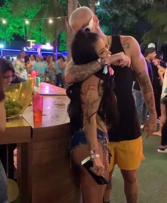 A MIRELLA E O LIPE UAAAAAR