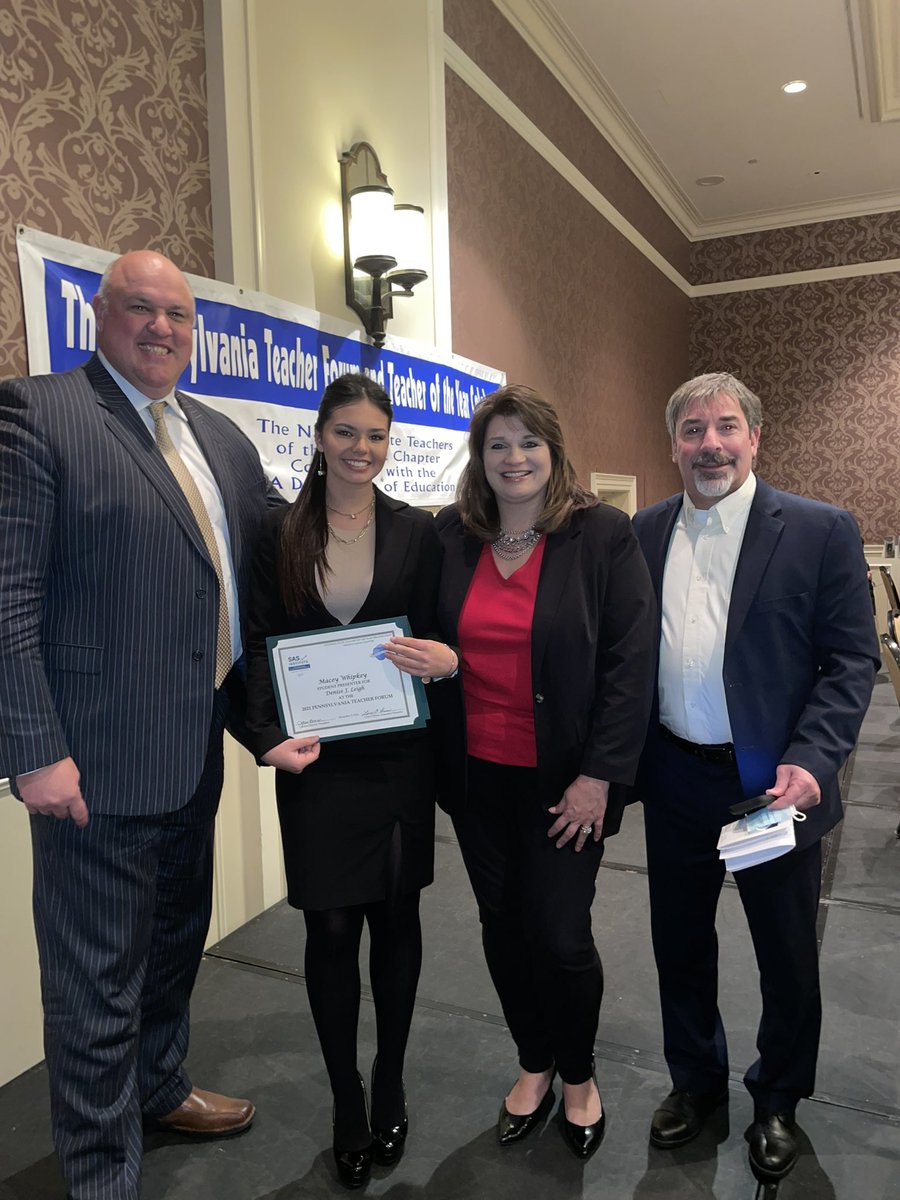 JenniferWhipke1's tweet photo. Great weekend! 2022 Pa Teacher of the Year Finalist! @WhipkeyM1 @DeniseLeigh11 @McGuffeyHS https://t.co/MjjDl1WNgt