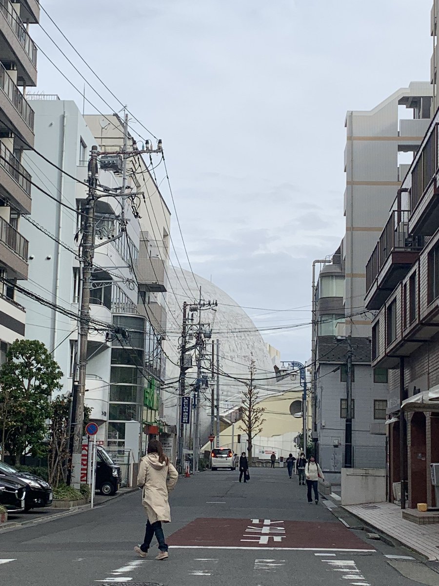 ao___39's tweet photo. 惑星落ちてた🪐 https://t.co/ZG16yU73Xz