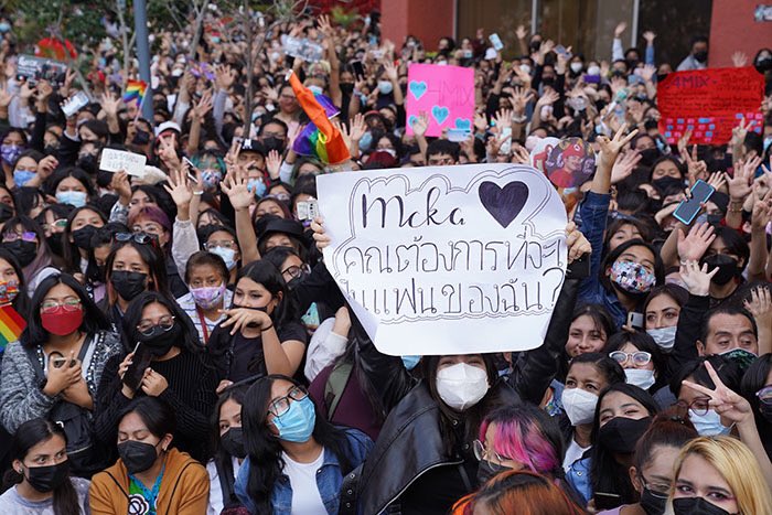 tpopupdate's tweet photo. วง #4MIX กับการจัดมินิคอนเสิร์ตที่ประเทศเม็กซิโก 🇲🇽 ซึ่งมีแฟนคลับหรือ UNIX เข้าร่วมงานมากกว่า 3000 คน เป็นอีกวงที่นอกจากจะผลักดันความเป็น LGBTQ BAND แล้วยังส่งออก TPOP สู่สายตาชาวโลก 
 
#TPOP https://t.co/ic8BIxjX5d
