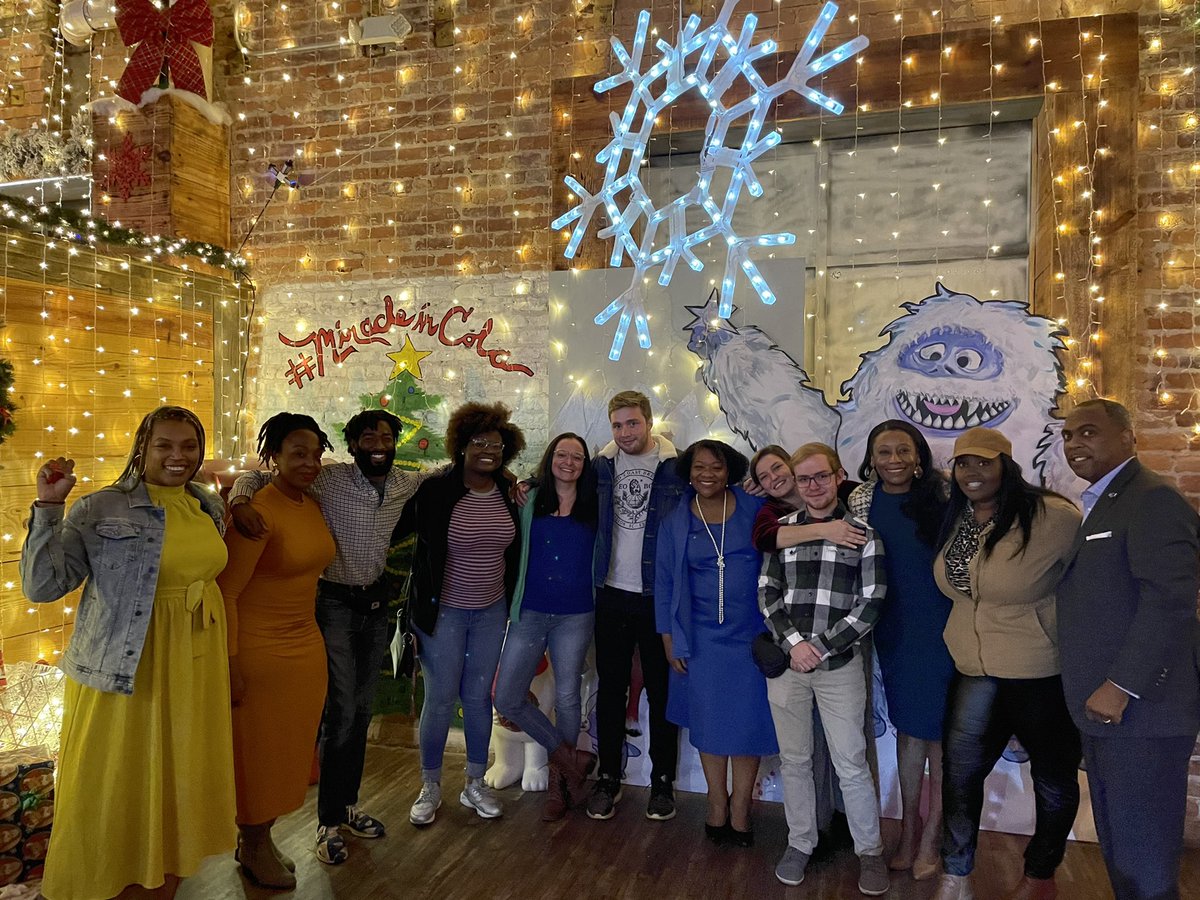 TIDEVINE's tweet photo. Still celebrating. 🎉🎂
Had a great time with my #TeamDevine family at Miracle Christmas Cocktail pop up shop celebrating my birthday.
I am grateful for this amazing group that gave their heart and soul for me over the last few months. They have become family. https://t.co/ZzXsdSJpB0