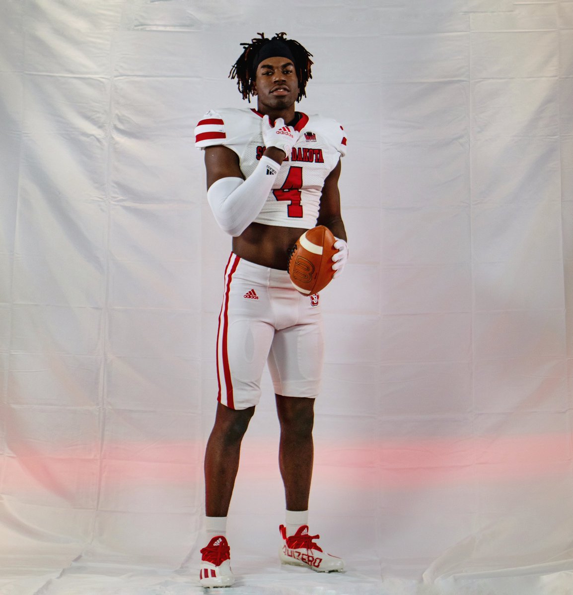 Mackenson Owens (@mackenson_owens) on Twitter photo Had a great official visit at USD!! Excited for the future! Go Yotes!! <a href="/Gagetennyson1/">💫Gage Tennyson💫</a> <a href="/Abdul_Hodge/">Abdul Hodge</a> <a href="/RobAurich/">Coach Aurich</a> #USD #Yotes #D1 Had a great official visit at USD!! Excited for the future! Go Yotes!! <a href="/Gagetennyson1/">💫Gage Tennyson💫</a> <a href="/Abdul_Hodge/">Abdul Hodge</a> <a href="/RobAurich/">Coach Aurich</a> #USD #Yotes #D1