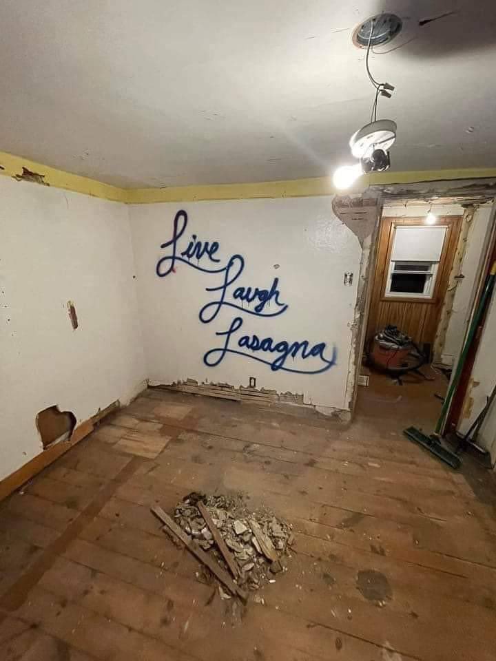 FrickinDelanie's tweet photo. wow, love what you’ve done with the place https://t.co/L8m3s53bEr