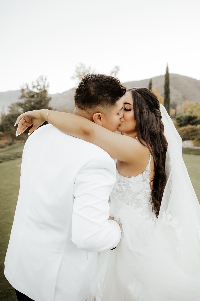 GeisiP_22's tweet photo. Some sneak peaks of the most amazing day of my life 🤍 I love you husband! 🤍 12.05.2021 #thesierras https://t.co/kDrIb8Cpy2