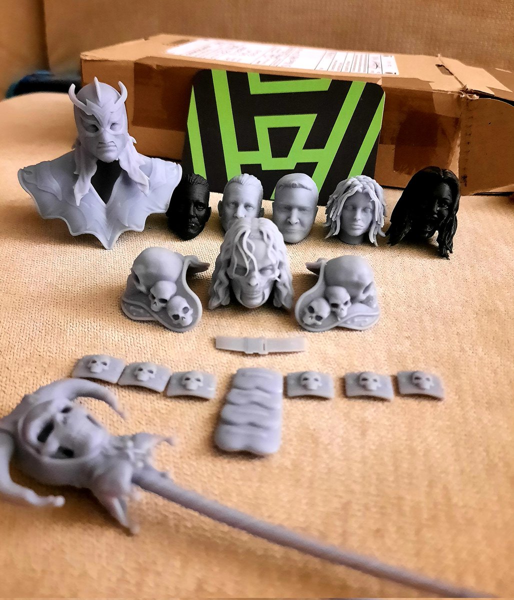 itFigures8's tweet photo. Mail haul from Headeration! 2022 is gonna be next level!

#AEW #AEWDynamite #AEWDark #AEWDarkElevation #alsnow #ultimodragon #mortis #chriskanyon #CMPunk #ethanpage #allego #head #3dprinted #mailhaul https://t.co/eMbqXe7uQK