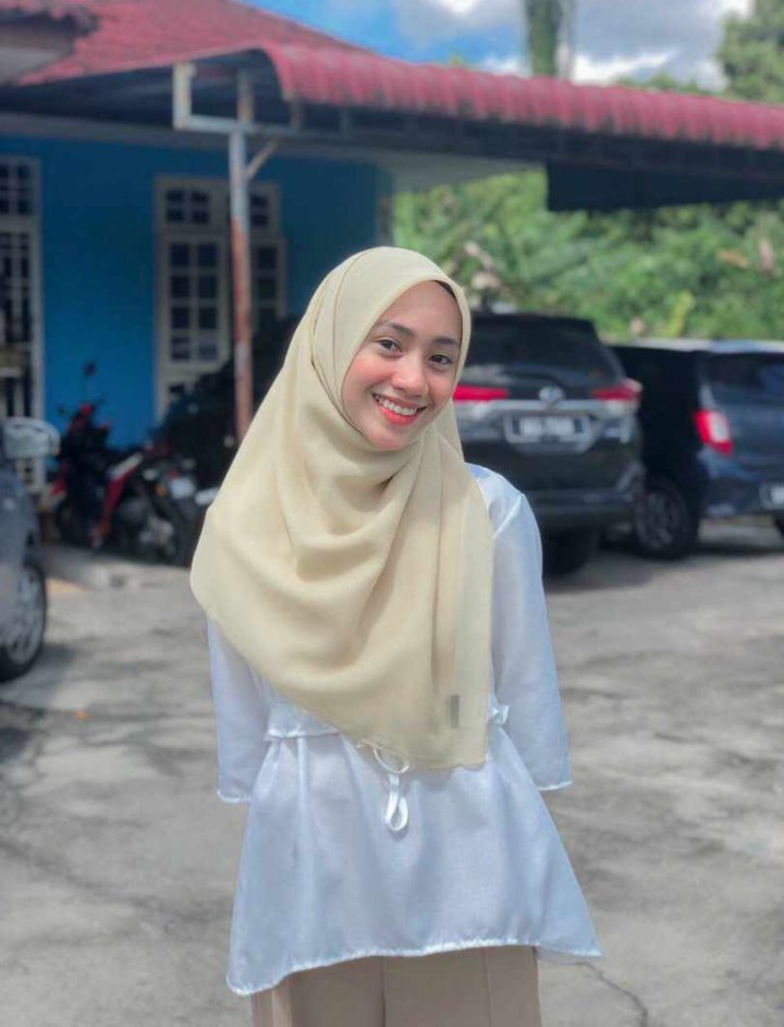 cuteescarff's tweet photo. dalam banyak² bawal cotton , bawal square paling i suka bcs material dia lain sangat. tak keras sangat but overall awning mudah bentuk 🔥

RM10 &amp; pos RM7 🌻
https://t.co/gj3bcjc86w https://t.co/sZDUm7aZO7