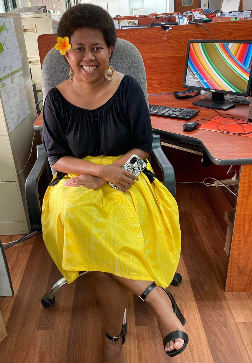 MilzJah's tweet photo. I somehow enforced myself to wear something bula to work everyday for the whole month of December π₯΄π Today is Day 5 & maaaannn, I've never imagined myself wearing Bula on a Tuesday οΏ½οΏ½οΏ½οΏ½π
#BulaDecember https://t.co/CsW5KyKifh