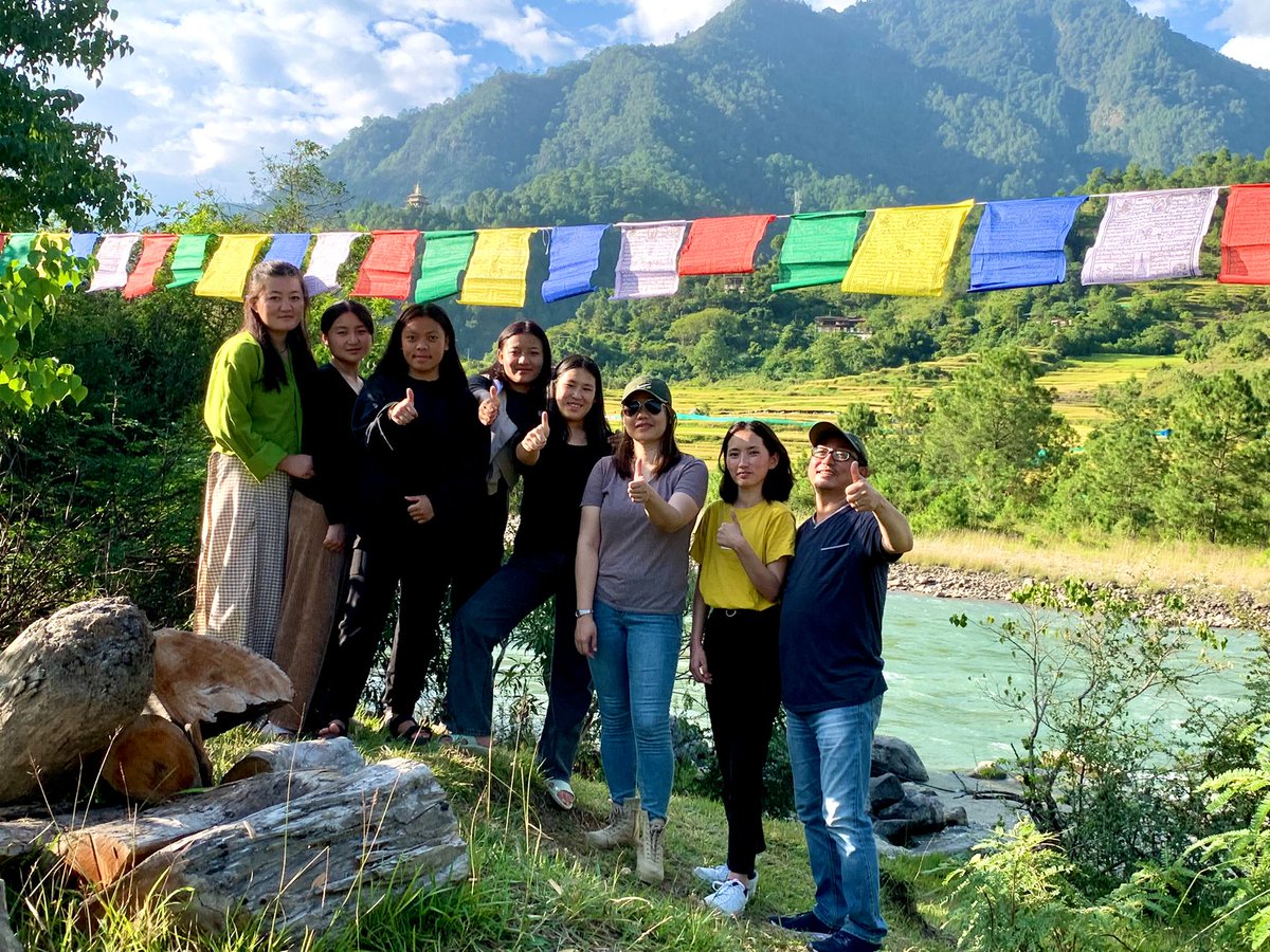 DekiYan16445730's tweet photo. The Land Of Thunder Dragon. Ps: Surround yourself with the people who makes you happy.
#BhutanPunakha #LIBT https://t.co/SBuacUz6IP