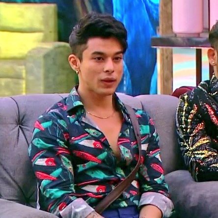 RatherNazaket's tweet photo. #UmarRiaz
YOUR FAVOURITE ?

#PratikSehajpal Retweet🔃
#UmarRiaz  Like ❤️
#BiggBoss15 #BB15 

  RETWEET🔃                       LIKE ❤️ https://t.co/APRBW1sXSm