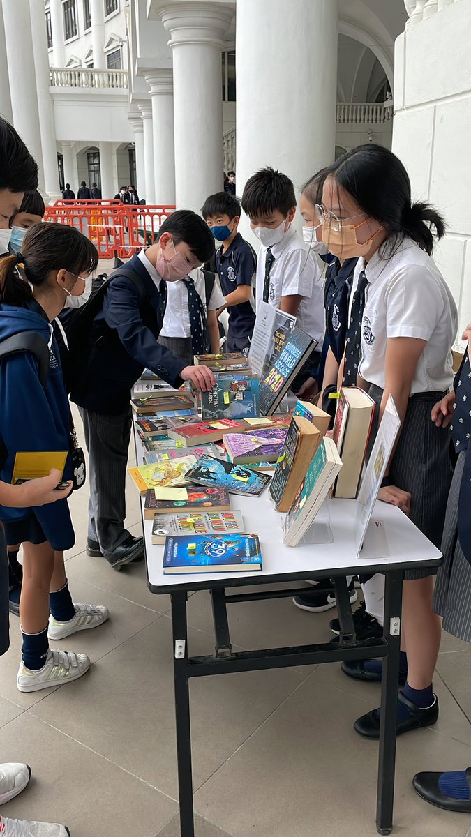 HarrowHKLib's tweet image. We are live down at the Lyon cafe at our Second Hand Book sale for Bring Me A Book Hong Kong charity! @HeadHarrowHK @Harrow_HK @bmabhk #charityinaction #studentsforstudents