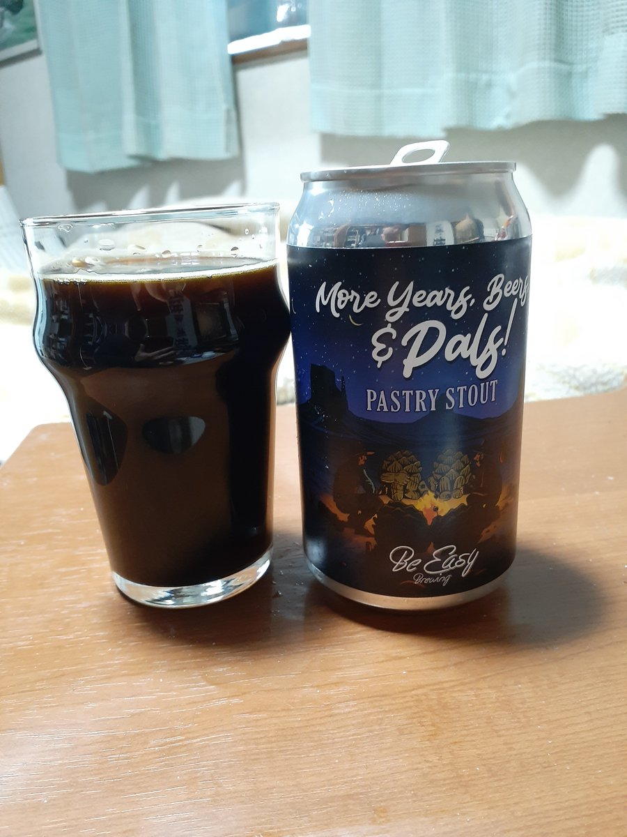 aramotokei's tweet photo. BeEasyBrewing✕WCB　MoreYears,Beers,&amp;PALS（7.5%　Pastry-stout）東北のけやぐシリーズでおなじみのビーイージーさんとＷＣＢのコラボのスタウト。オレオが入ってるらしく、あーオレオだなぁ……という味に僅かな酸味と甘さが交じる。なかなかとろりとしてボディもあるので、のんびり飲むのが吉 https://t.co/jAOuJxcJpT