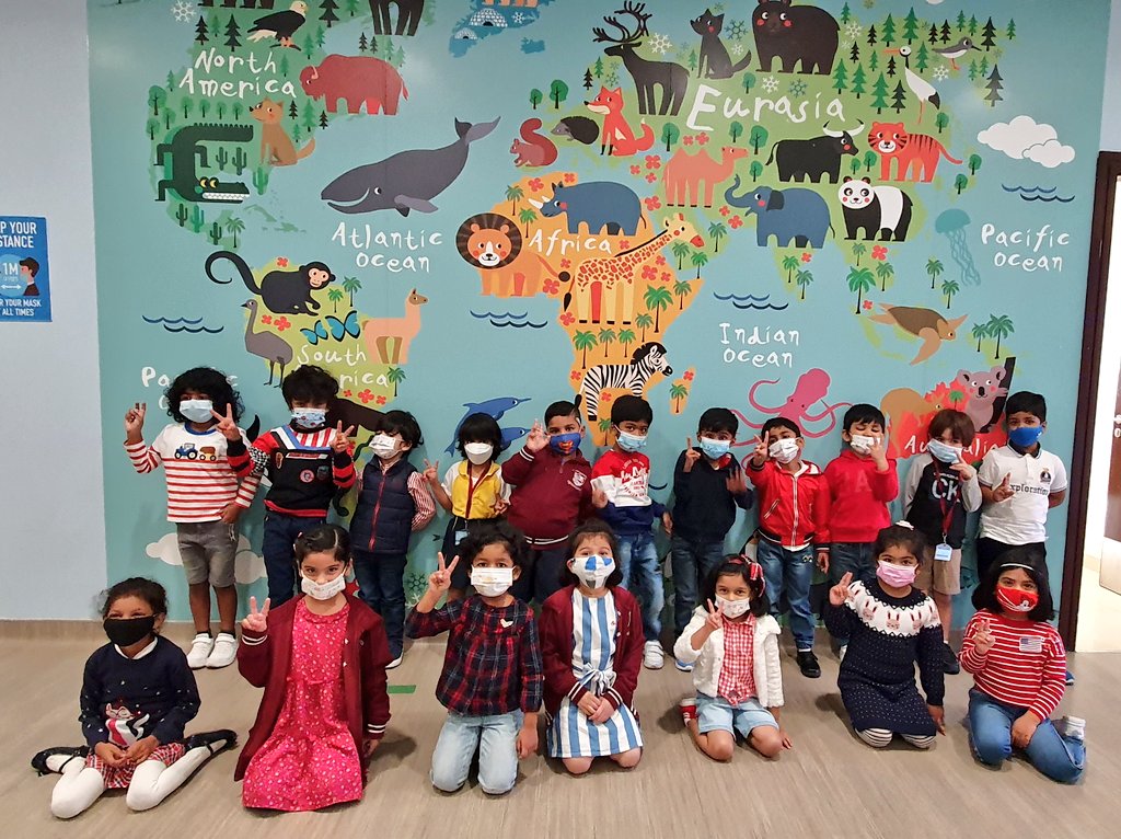 StaceyJudith's tweet photo. #KG1AValiantVenus⚜ on #WorldCulturesWeek dress up day representing the U.S of A! 🇺🇲 @NMSKindergarten @MichelleVerghe1 @Susanna_Porob @gemsnms_alkhail https://t.co/RNUh1hjeU6