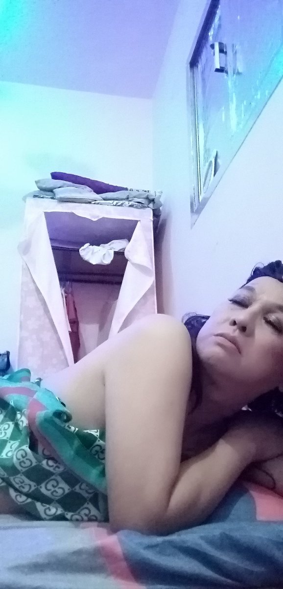 EDitchosa's tweet photo. #JEDDAH MASSAGE
#CROSSEDDRESSER
Matured (39 YEARS OLD)
#NOFILTER PHOTO
The best bridge between DESPAIR and HOPE is a GOODNIGHT SLEEP.
And, with that I would like to thank God  he gave me a good sleep and he let me woke up in a good mood.Happy Sunday to all call/wat s 0553254778 https://t.co/SY7Jzjhuu4