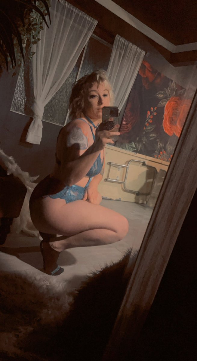 Localsadgurl69's tweet photo. Should I release a full set on my #onlyfans ? Do you like this color on me? Retweet and like if you do! 💕

https://t.co/xdciO4DCwL https://t.co/0G2cTNJKX2