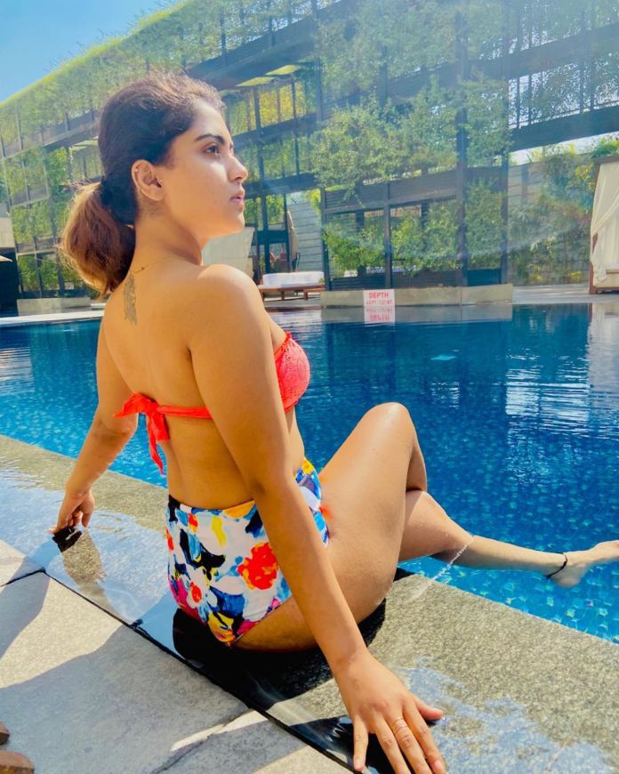 twinkle_1998's tweet photo. Do what you love.
Keep yourself busy.
Stay away from negativity.
Breathe in breathe out.
Stay fit.
Stay happy.♥ https://t.co/7CJJdiem0g