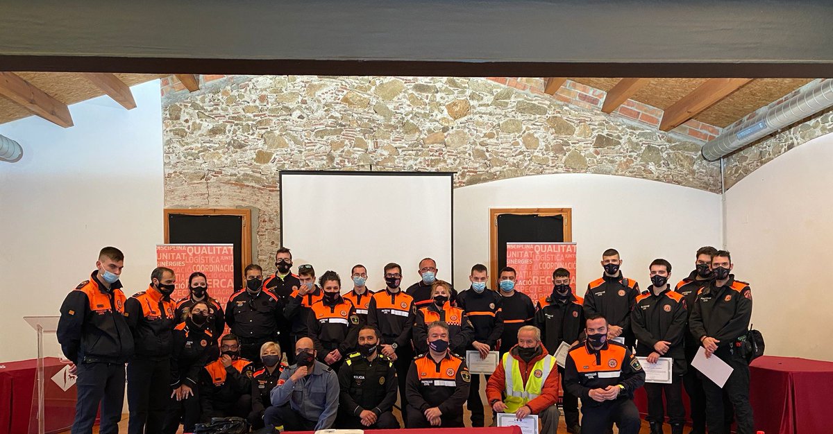 Bon dia, 
5 de desembre, Dia Internacional del Voluntariat.
Moltes felicitats a tots els voluntaris de #ProteccióCivil de #Catalunya, i mil gràcies per el gran treball al servei dels ciutadans 💪
#JuntsAVPCsommésforts