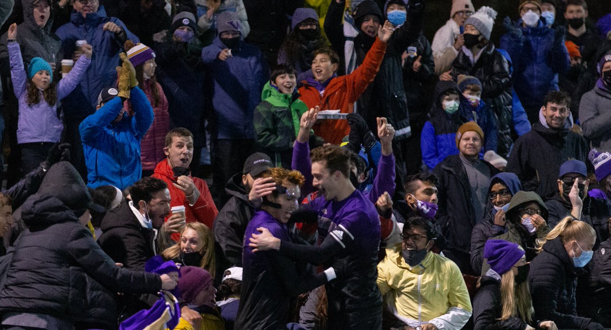 UW_MSoccer's tweet photo. 60' | With 30 minutes remaining, Husky Soccer Stadium is still electric and we still lead Saint Louis by a score of 2-0!

#GoHuskies https://t.co/dMfCnxS0Vp