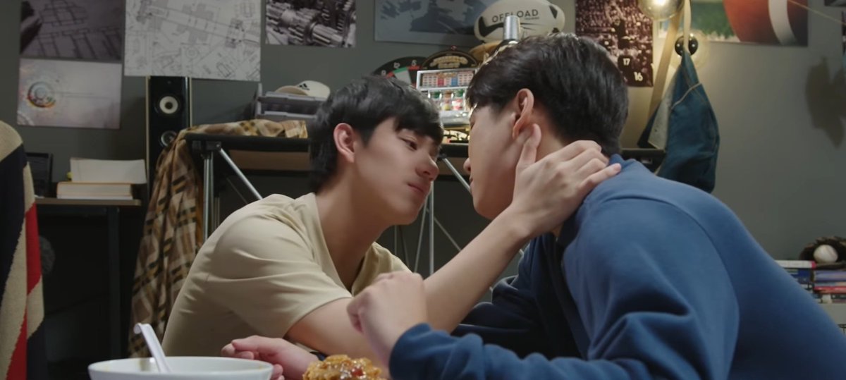 PerlaVlp's tweet photo. Esperando por esos momentos 🙈❤️ #BadBuddySeries #badbuddy #blseries #seriesbl #blthai #thaibl #blthailand #OhmNanon https://t.co/w72zLc67oJ
