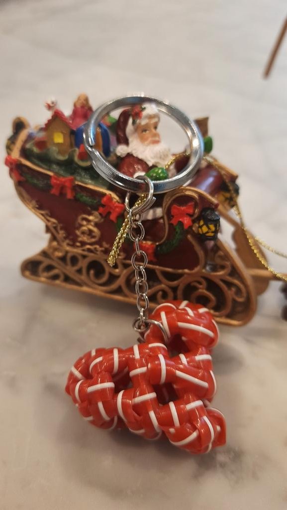 LeedThalir's tweet photo. Santa going to bring surprises, just wait and watch..
.
#costumization #ecofriendly #ReusableBaskets #multicoloured #handmadebags #dmfororders #handmadebaskets #singlestrugglingmoms #singlemom #wirebasket #wirebaskets #wirebagiftbags #ngo #wireknitting
#handmade #baskets https://t.co/xAHhB0m0M9
