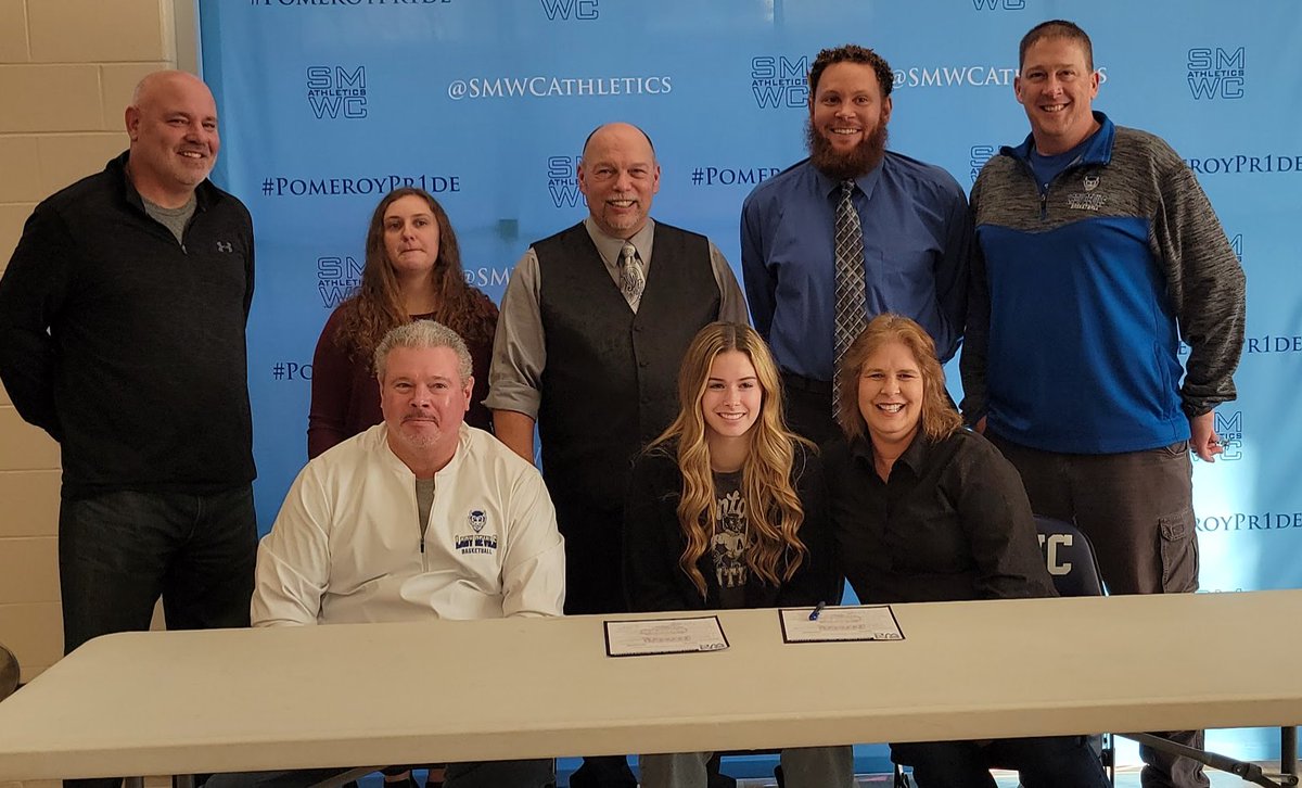 ChadWetz's tweet photo. Today our very own @abbiparker9 signed her LOI to play for @ScotMac21 and @SMWCAthletics 

Here is Abbi with her new coaches, old coaches, parents and new team on a day the Lady #𝐏𝐨𝐦𝐞𝐫𝐨𝐲𝐏𝐫1𝐝𝐞 won over IUSE. 

Congratulation!!! https://t.co/9F4B2cV69e