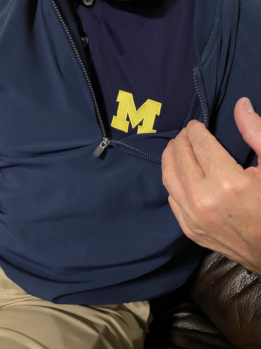 molliewiley's tweet photo. @AaronFrana Note to self, change accounts 🤣😂🤣😂
But still, #dontfireme https://t.co/YORYHnz4zm