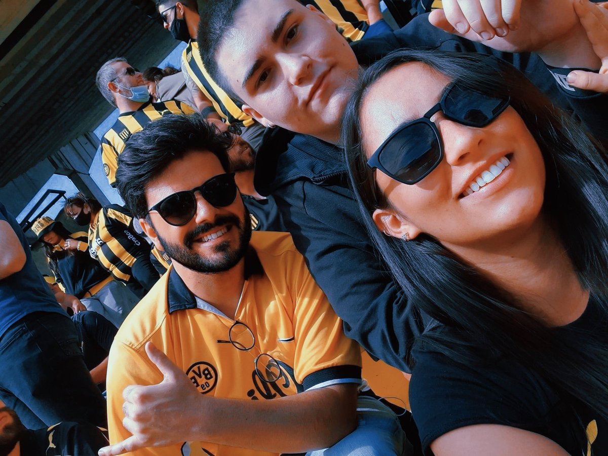 gabrielgroba's tweet photo. En flia, falto el Valu en la 📸! Jaja Nos vemos el martes!! Vamo’ el manya 💪💪🟡⚫️ 🏆@Florencia_CDS #JoaquinSuarez @OficialCAP @EstadioCAP https://t.co/J5XvLzYPIH