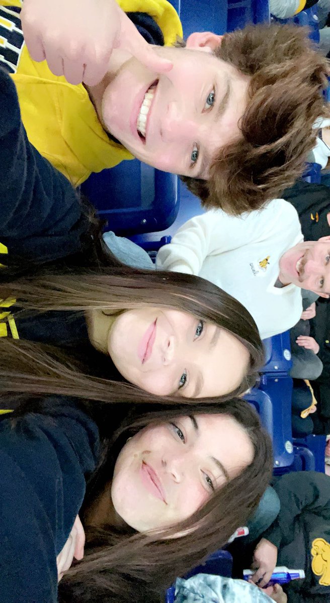 allicurrey17's tweet photo. #B1GFCG go blue https://t.co/dsliu24Xi1