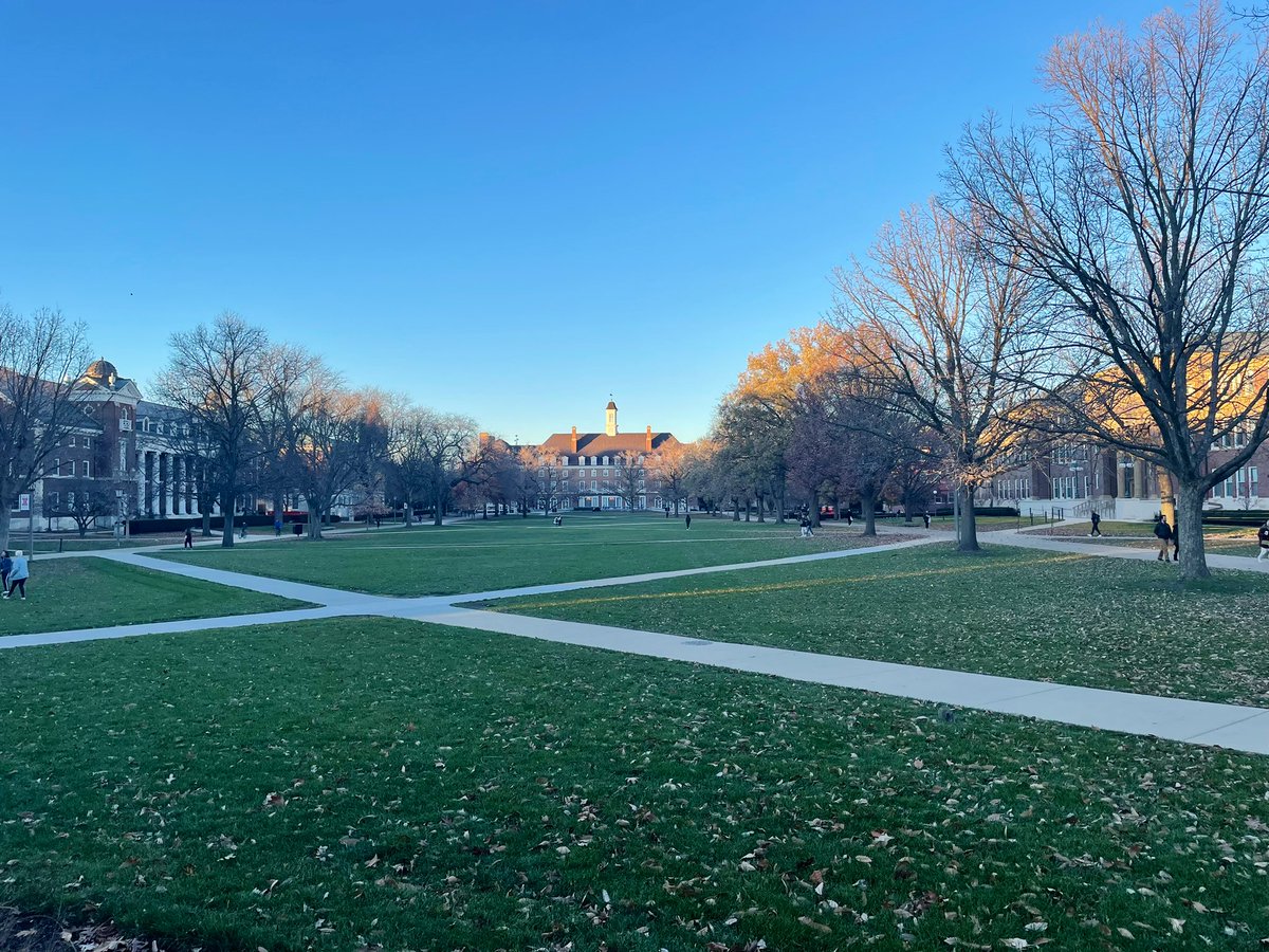 GreeceInChicago's tweet image. Visit to the Department of Classics at @Illinois_Alma today. The English taught study programs in #Greece and cooperation on cultural events at the centre of our constructive discussion. Thank you, Provost Andreas Cangellaris, for hosting us. #studyingreece #studyabroad