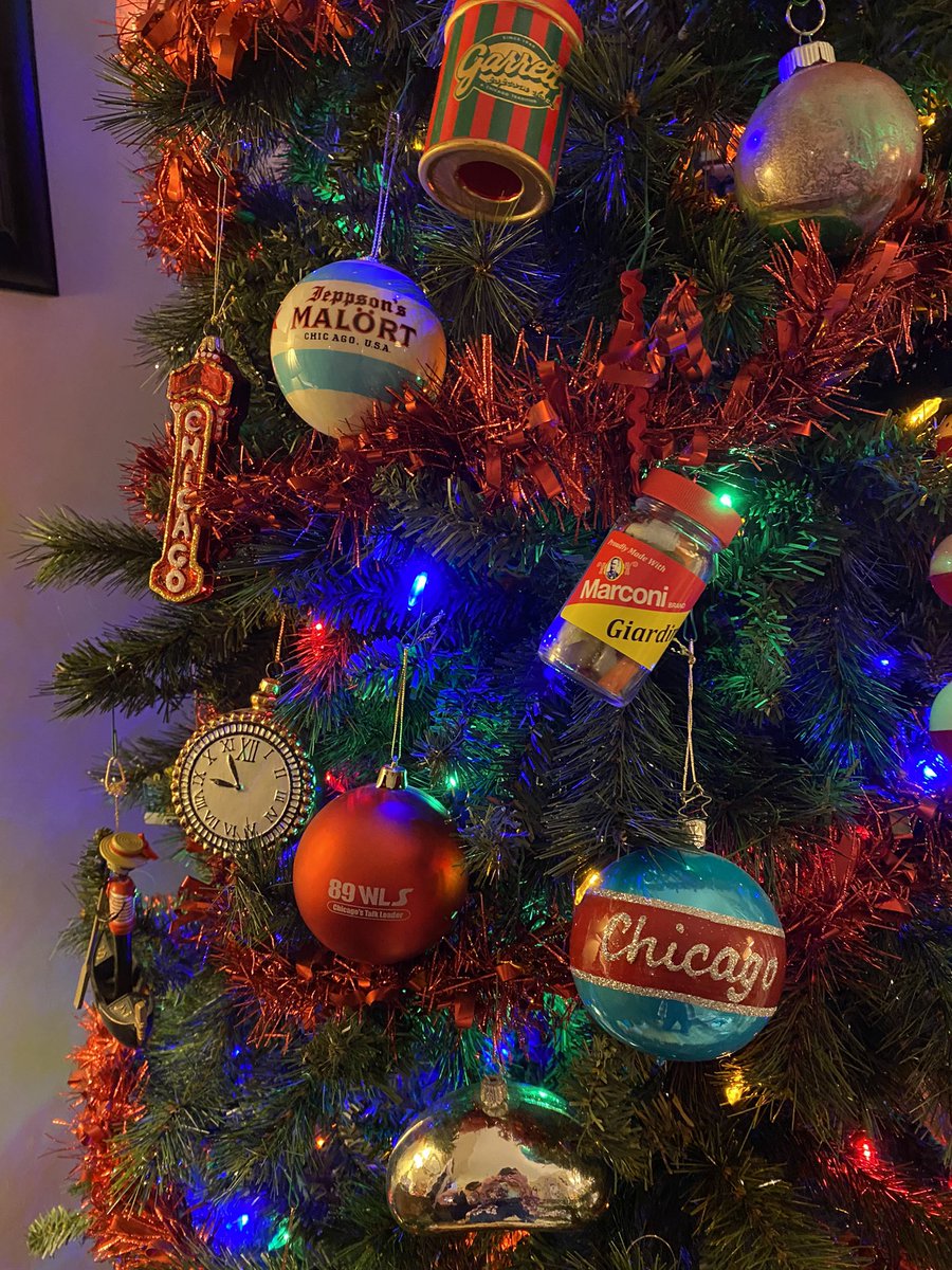NickGale_WLS's tweet photo. Trimming the tree #Chicago @wlsam890 @MarconiFoods @JeppsonsMalort @GarrettPopcorn @ChicagoTheatre #fieldsforever https://t.co/zaX30QLa6l