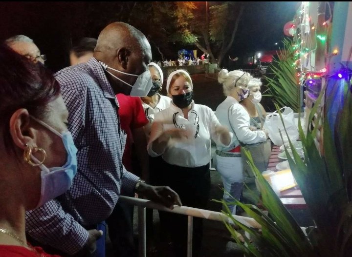 Grandes inversiones sustentaron el funcionamiento y reanimación de varios servicios e instalaciones de interés social en #Camaguey para disfrute del pueblo. En compañía del Vicepresidente <a href="/SalvadorValdesM/">SalvadorVM</a> constatamos hoy diversidad de opciones y ofertas en algunas de ellas.