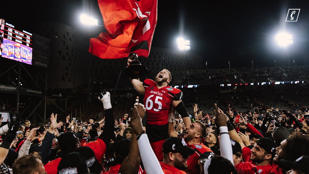 Cincinnati Football tweet media