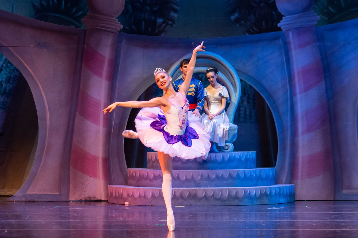 CanyonConcert's tweet photo. It's #Nutcracker weekend, and the performances have been magical! 

After tonight's show, there are two more chances to see this fabulous production:  Sunday December 5 at 11am and at 4pm:

https://t.co/Tlt3rJO4hi

Photos by Greg Hughes https://t.co/SXzSsqepDy