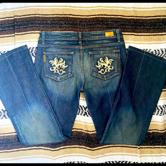 ChuckHaaland's tweet photo. So good I had to share! Check out all the items I'm loving on @Poshmarkapp from @CainSauna #poshmark #fashion #style #shopmycloset #americanrag #paige #gucci: https://t.co/LPQWaWtIMj https://t.co/yBLqr5jp2X