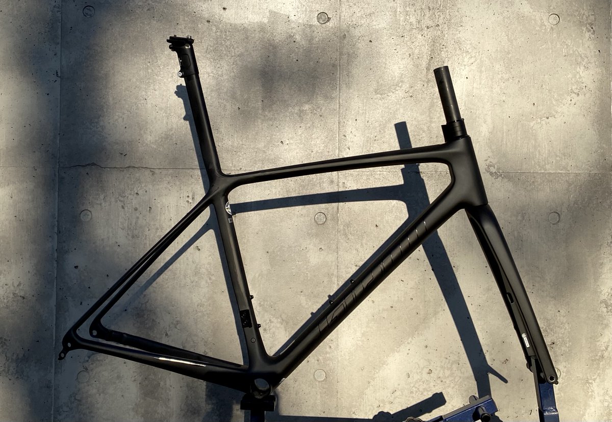 bikeshopforza's tweet photo. 新型12速 DURA-ACE搭載
2022 GIANT TCR ADVANCED SL 0 12月中旬いよいよ入荷です

最上位グレードCADEXフックレスカーボンホイールに
DURA-ACEはパワーメーター付属

XSサイズ・Sサイズがそれぞれ1台限り
ぜひお早めにお問い合わせください😊
↓
https://t.co/TdCwvae1or
#GIANT #TCR #TCRADVANCEDSL https://t.co/guezUXpzsq