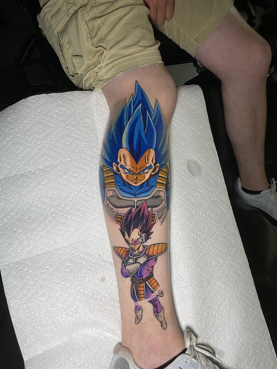 Riddle1995's tweet photo. 1/3 of the way done with my leg sleeve next is back ground and start on the other side. I wonder if the voice actor approves? https://t.co/H1DsD5m02N