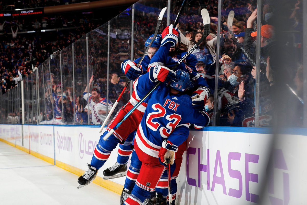 AlexJCasares's tweet photo. 6 IN A ROW! THE RANGERS WIN 3-2 #NYR #FORIGOR https://t.co/zmEuXfsbRD