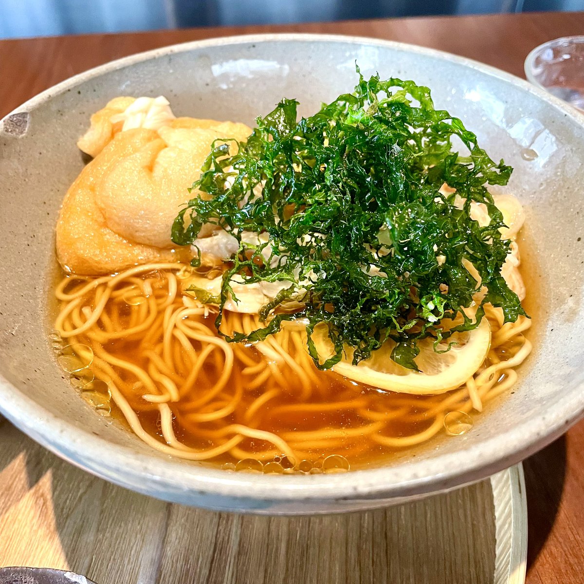 腰をやっても島おでんmike ここはいいよ 今んとこ三宮のラーメンで一番好き ハフハフ おでーんのイラスト