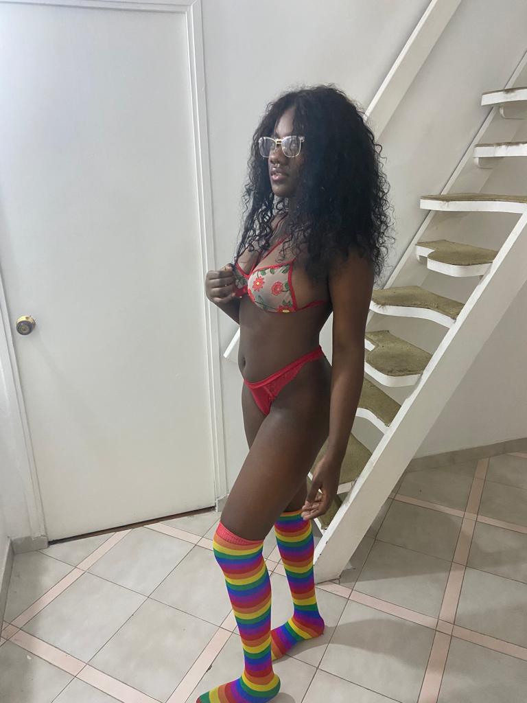 MJStudios777's tweet photo. Bonjour jolie et mignonne. Je suis en ligne je vous invite à rejoindre mon aventure https://t.co/sPSNBDDC97 #maitresse #onlinecam
#webcam #latina #xlovecam #camgirlِ  @XLoveCam @NewXLoveCam @XLoveCash ❤️❤️❤️ https://t.co/CCma5cbHKq