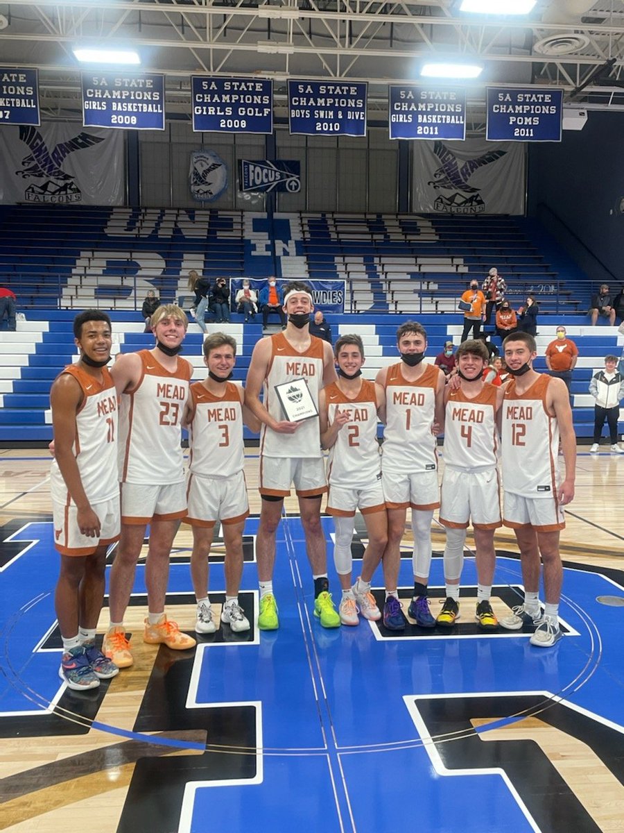 meadbball's tweet photo. Great finish to a great day with this group! #MeadBasketball https://t.co/bkTy9Zk0aM