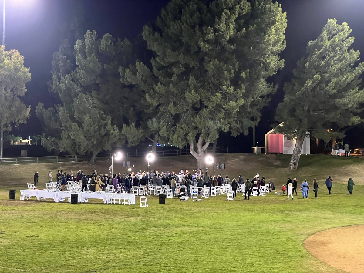 Airport2Park's tweet photo. Chanukah Shabbat Celebration with Rabbi Levy and @Nashuva at Clover Park, Santa Monica. #ParksForAll #ParksForTheSoul #ParksBuildCommunity #SaMoParks #Hanukkah https://t.co/r7ufl24yyj
