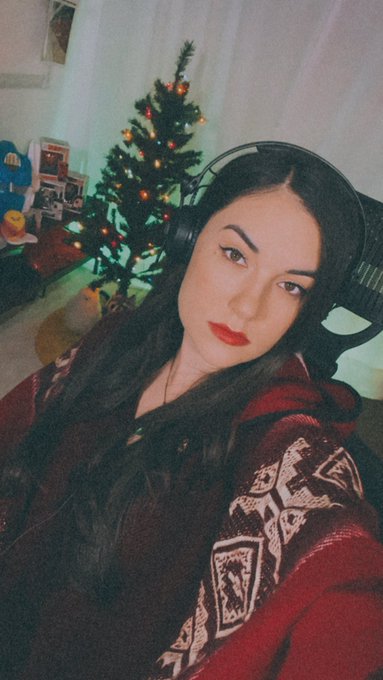 SATURDAY NIGHT STREAM LIVE NOW! https://t.co/etZCcq1XTj<a href="/tag/rsf"class="tags"><span>#rsf</span></a><a href="/tag/restingstonesface"class="tags"><span>#restingstonesface</span></a>