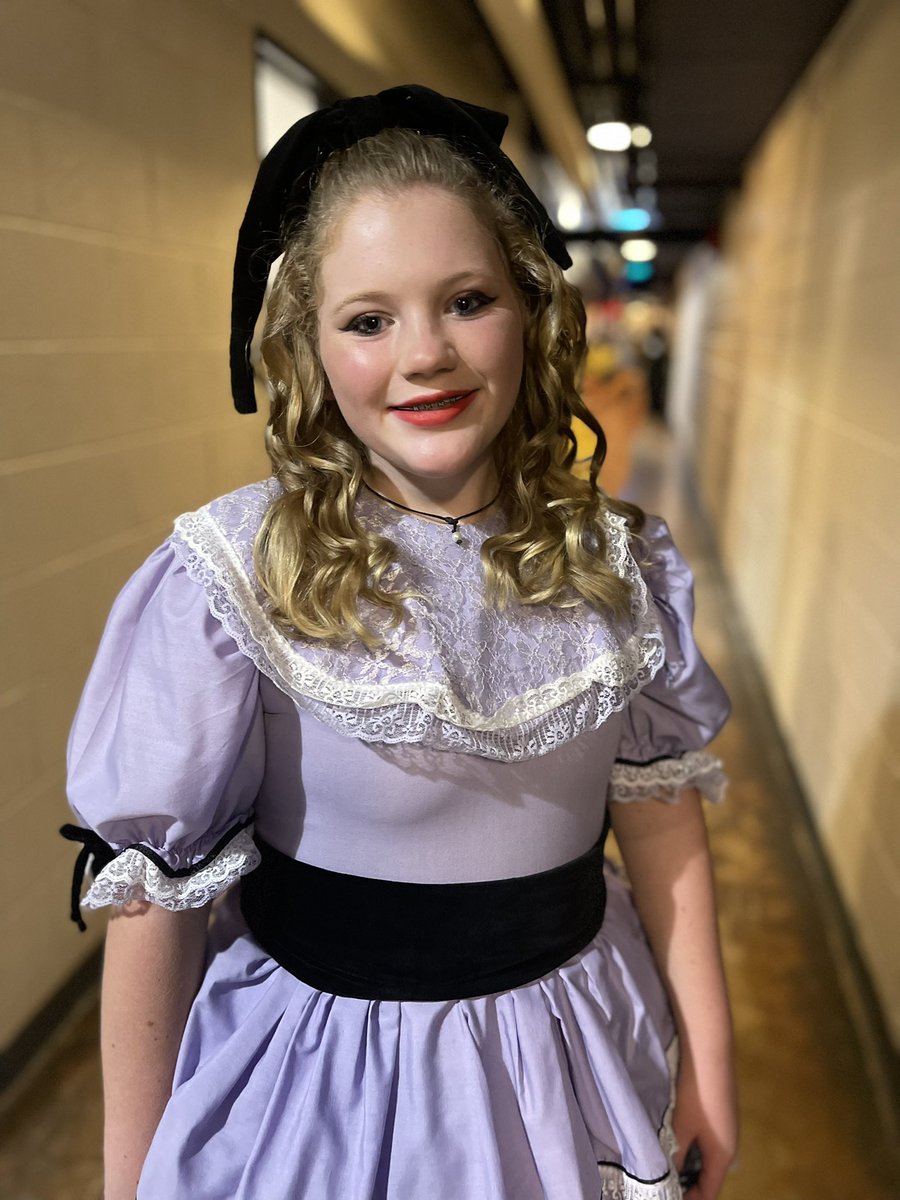 hbyrd29's tweet photo. Behind the scenes tonight with my dancer! #nutcracker2021 https://t.co/8tXHsfBYMg