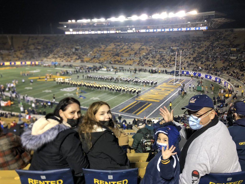 write2diaz's tweet image. My best bud’s (Fonze &amp;amp; Family) 1st Cal Game #gobears