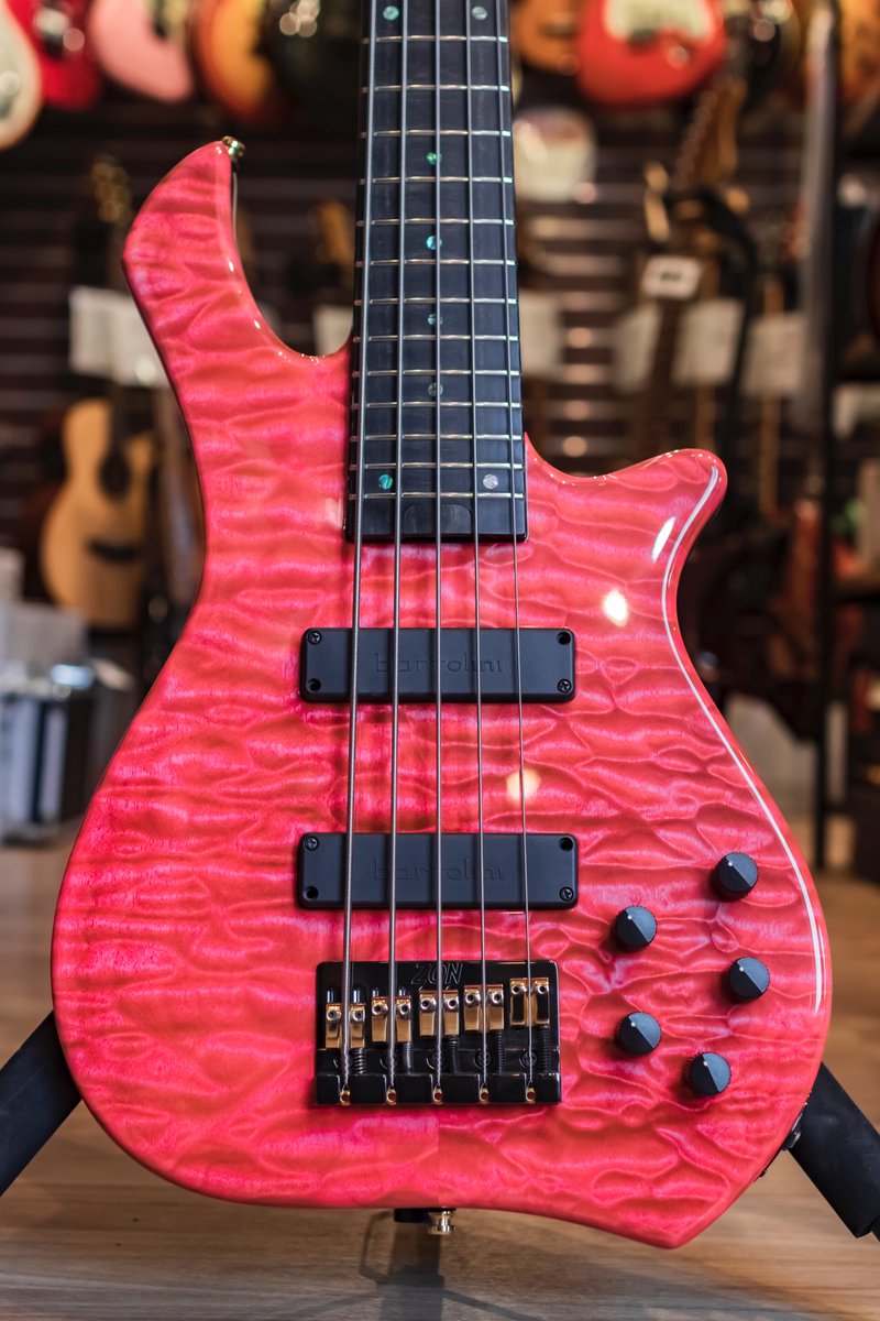 ZON Legacy Elite 519. スルーネック個体への厚み10mmのキルトメイプル