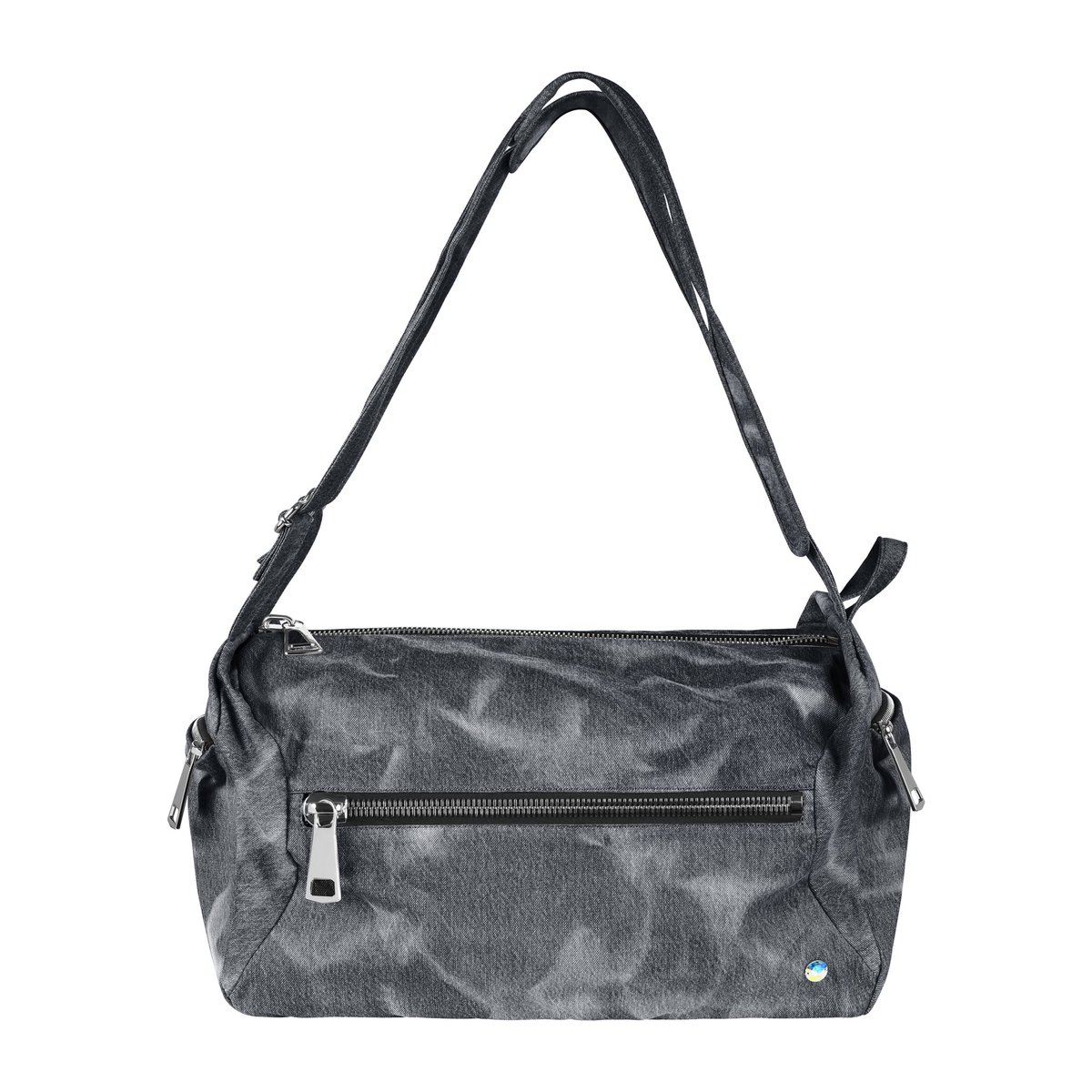 Kide_Denim's tweet photo. Tomo Duffel BackPack ❤️ Gorilla Zippers ❤️🦍 #silverback https://t.co/1vEOWEcHTb